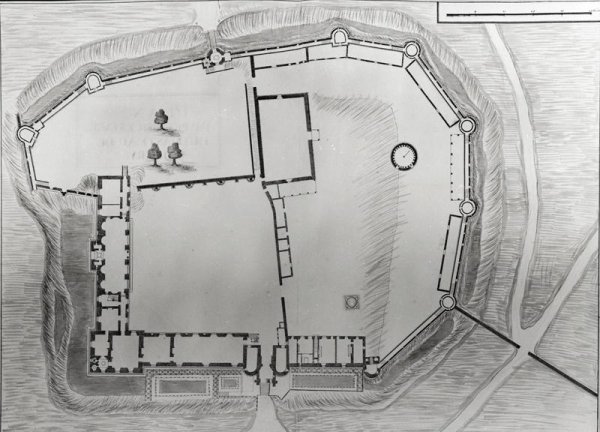 Plan for the first floor of the Chateau de Vallery, from Terres de Bourgogne, Berry, etc., 1682